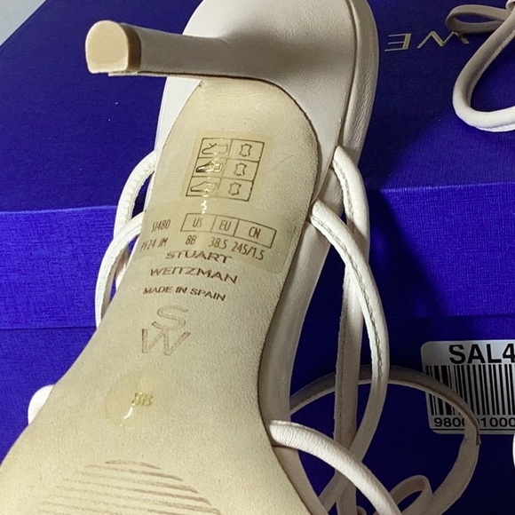 Tully Sandal (Women)
Stuart Weitzman
Women - Picture 11 of 12